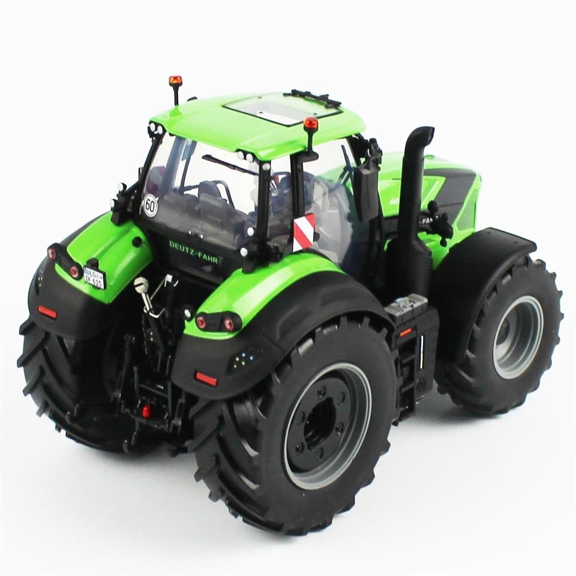 Universal Hobbies UH6606 1/32 Ölçek, Deutz Fahr 8280 TTV Traktör (Standart Yeşil), Sergilemeye Hazır Tarımsal Makine Modeli
