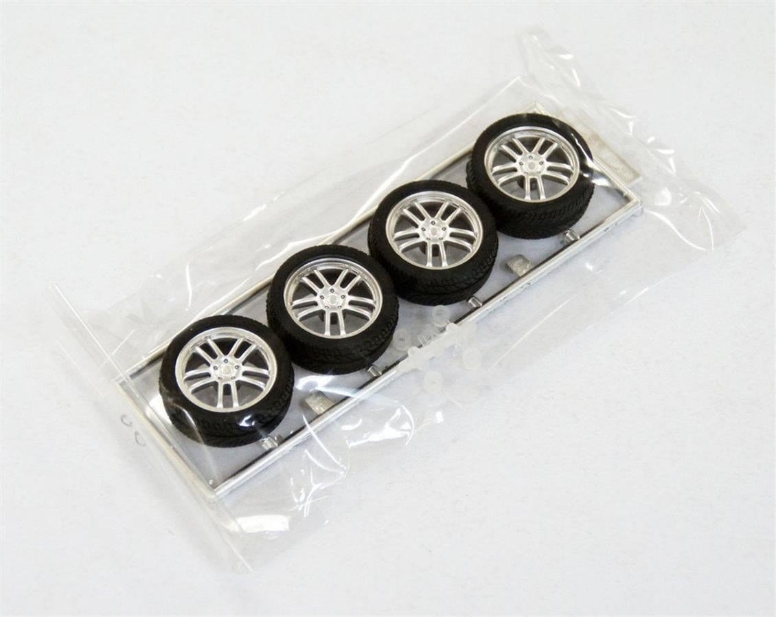 WHEEL-27 1/24 WHEEL-27 45292 18 İNCHİ VERSUS