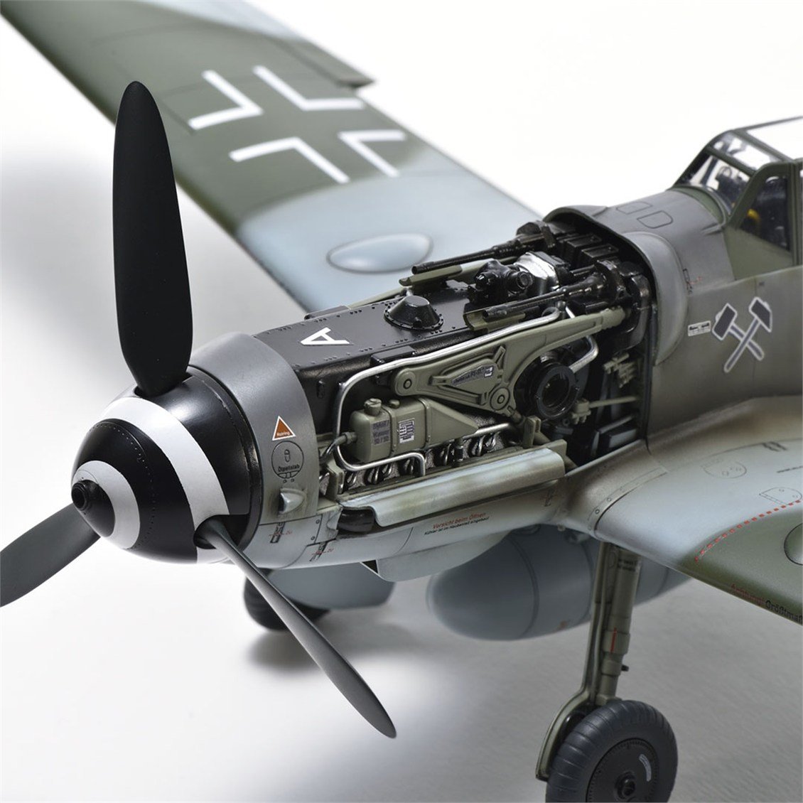 Zoukei Mura SWS20 1/32 Ölçek, Messerschmitt Bf 109 G-14 Savaş Uçağı, Plastik Model Kiti