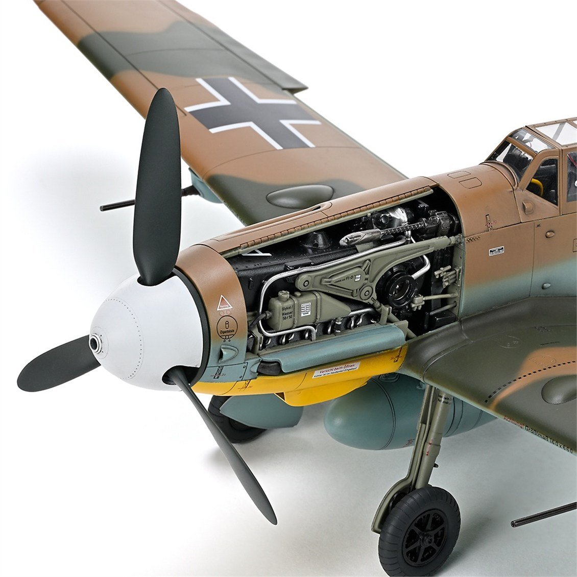 Zoukei Mura SWS25 1/32 Ölçek, Messerschmitt Bf 109 G-4 Savaş Uçağı, Plastik Model Kiti