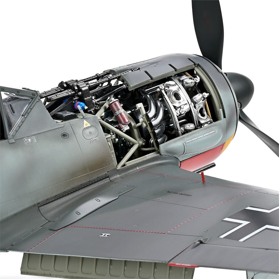Zoukei Mura SWS26 1/32 Ölçek, Focke-Wulf Fw 190 A-3 Savaş Uçağı, Plastik Model Kiti