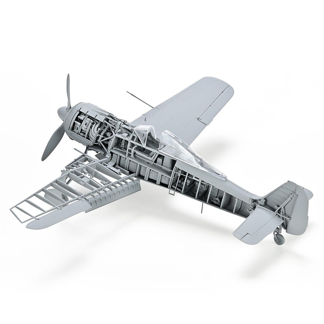 Zoukei Mura SWS26 1/32 Ölçek, Focke-Wulf Fw 190 A-3 Savaş Uçağı, Plastik Model Kiti