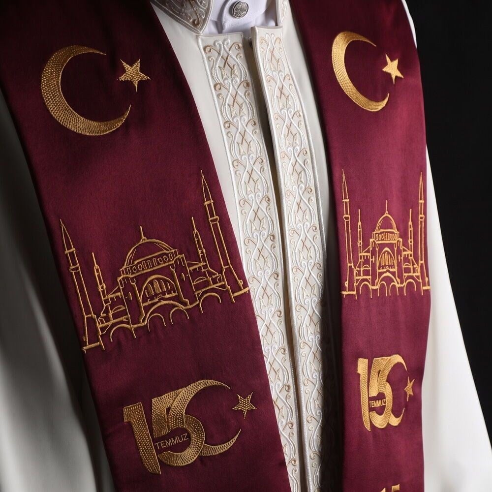 15 Temmuz 2026 253 Hafız Ayasofya Buluşması Bordo Gold Nakışlı Hafızlık İcazet Merasim Atkısı