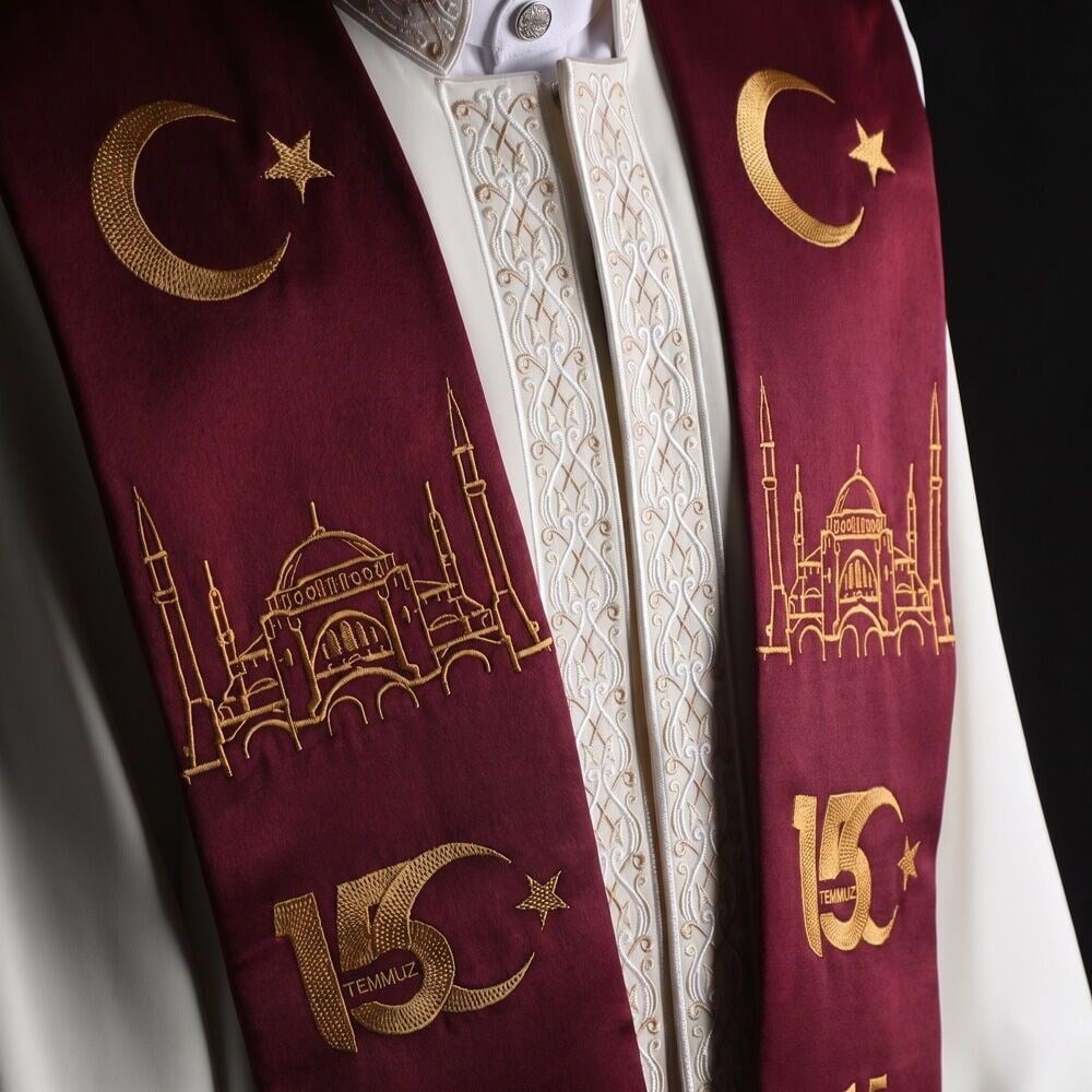 15 Temmuz 2026 253 Hafız Ayasofya Buluşması Bordo Gold Nakışlı Hafızlık İcazet Merasim Atkısı