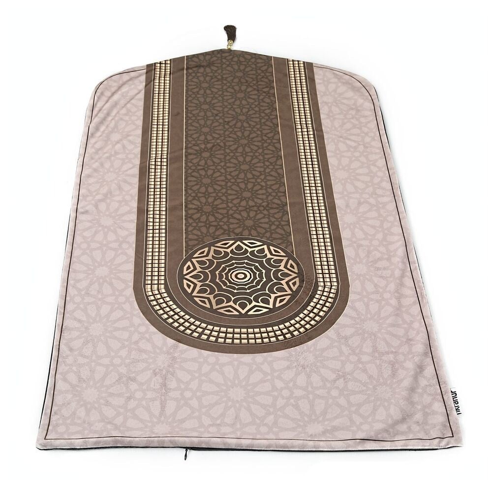 Astarlı Ortadoğu Kadife Seccade Kahve 63×116 cm 268 gr