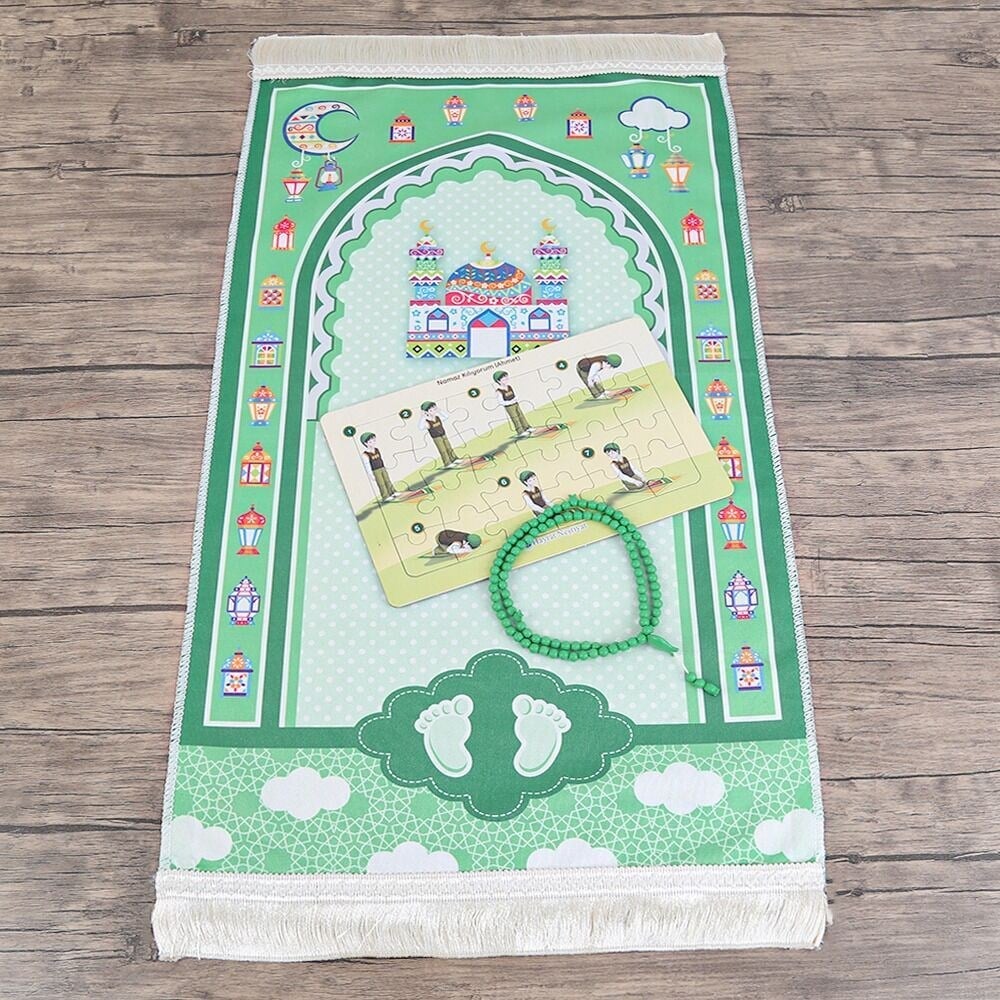 Çocuk Seccadesi 45*82 cm Sahra Yeşil & Kokulu Tesbih Yeşil & Ahmet Namaz Kılıyor Puzzle