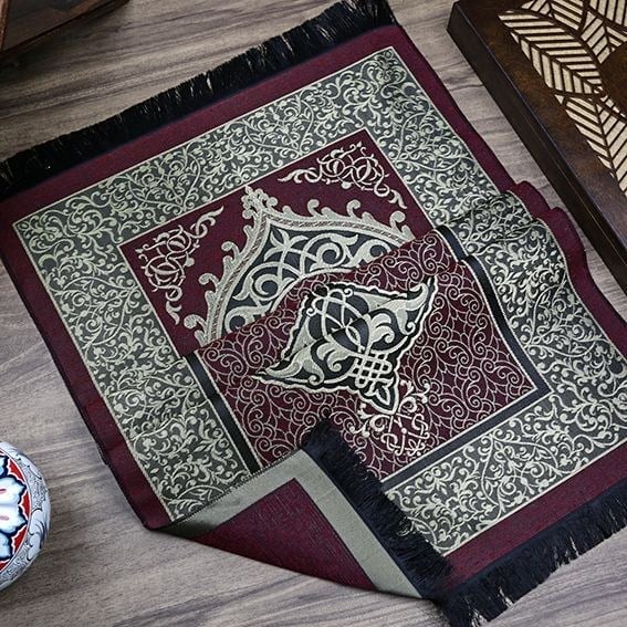 Hediyelik İpek Nur Tafta Seccade Bordo 68x110 cm - 200 gr