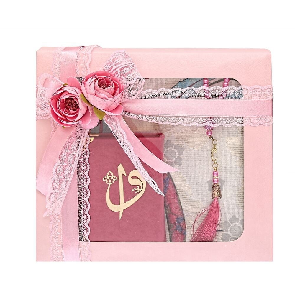 Hediyelik Kadife Kaplı Kur'an-ı Kerim, Seccade, İnci Tesbih, Asetat Kutulu (26×23) Set