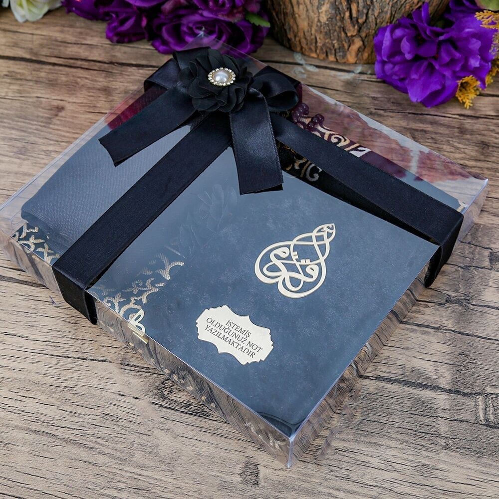 Hediyelik Kadife Kaplı Yasin Kitabı, Seccade, Şal, İnci Tesbih, Asetat Kutulu (26×23) Set - Siyah