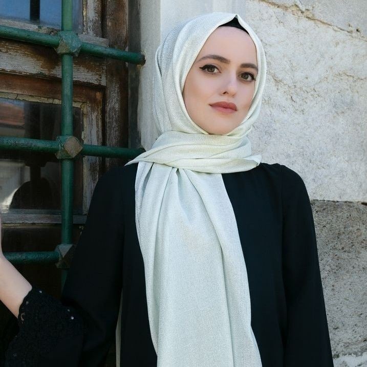 Hediyelik Şal, İnci Tesbih, Silindir Kutulu (18x10) Krem Set