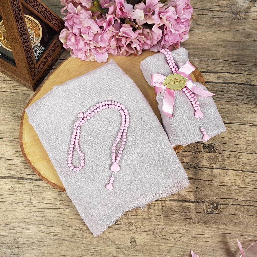 Hediyelik Şal, Kokulu Tesbih, Kişiye Özel İsim Pleksi, Kurdela İle Süslenmiş - Pembe