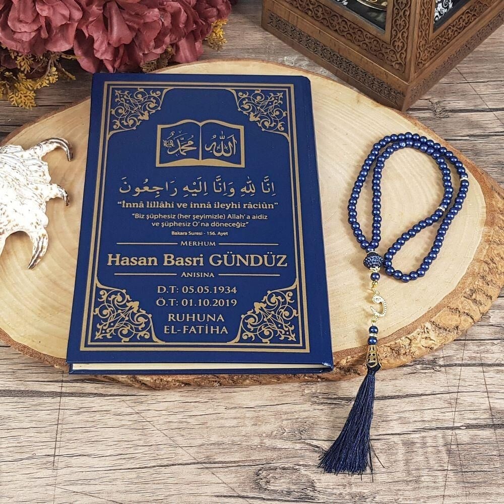 Hediyelik Yasin Kitabı 50 Adet ( Ciltli) İsme Özel, İnci Tesbih, Asetat Kutulu (25×18) Mevlid Seti-Lacivert