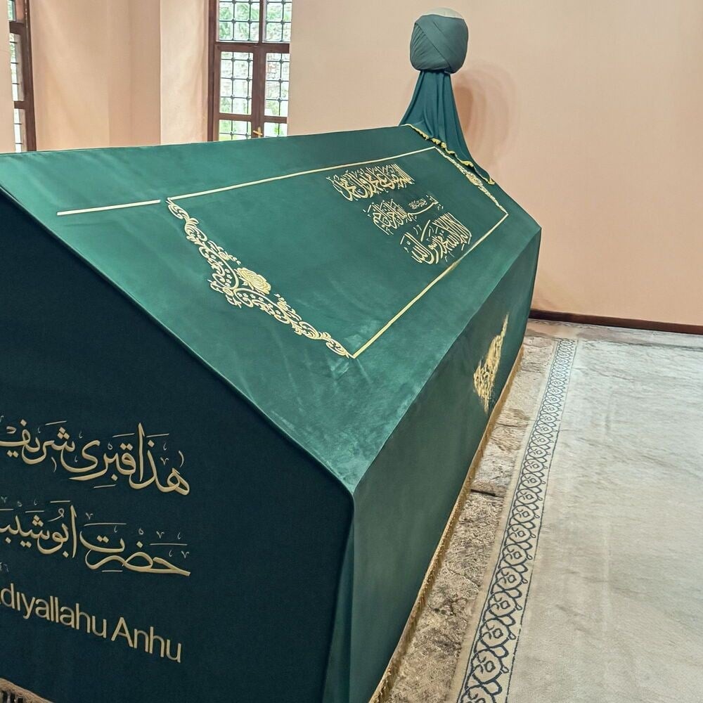 Hz. Ebu Şeybe El Hudri R.A Sanduka Türbe Tabut Örtüsü Puşide Yeşil 5mt. Eyüpsultan