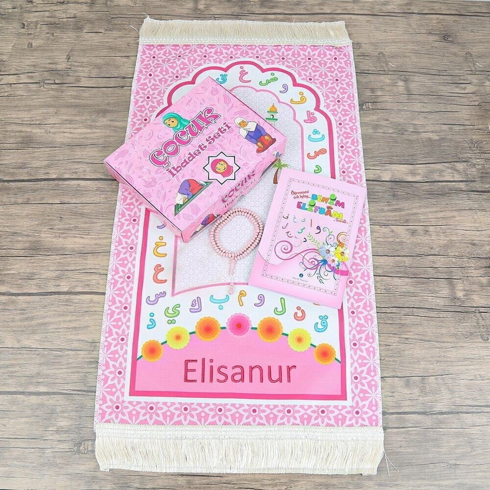 İsme Özel Çocuk Seccadesi ve Eğitici Kitabı Namaz Seti  - Pembe 45x82 cm - 110 gr - Tesbih