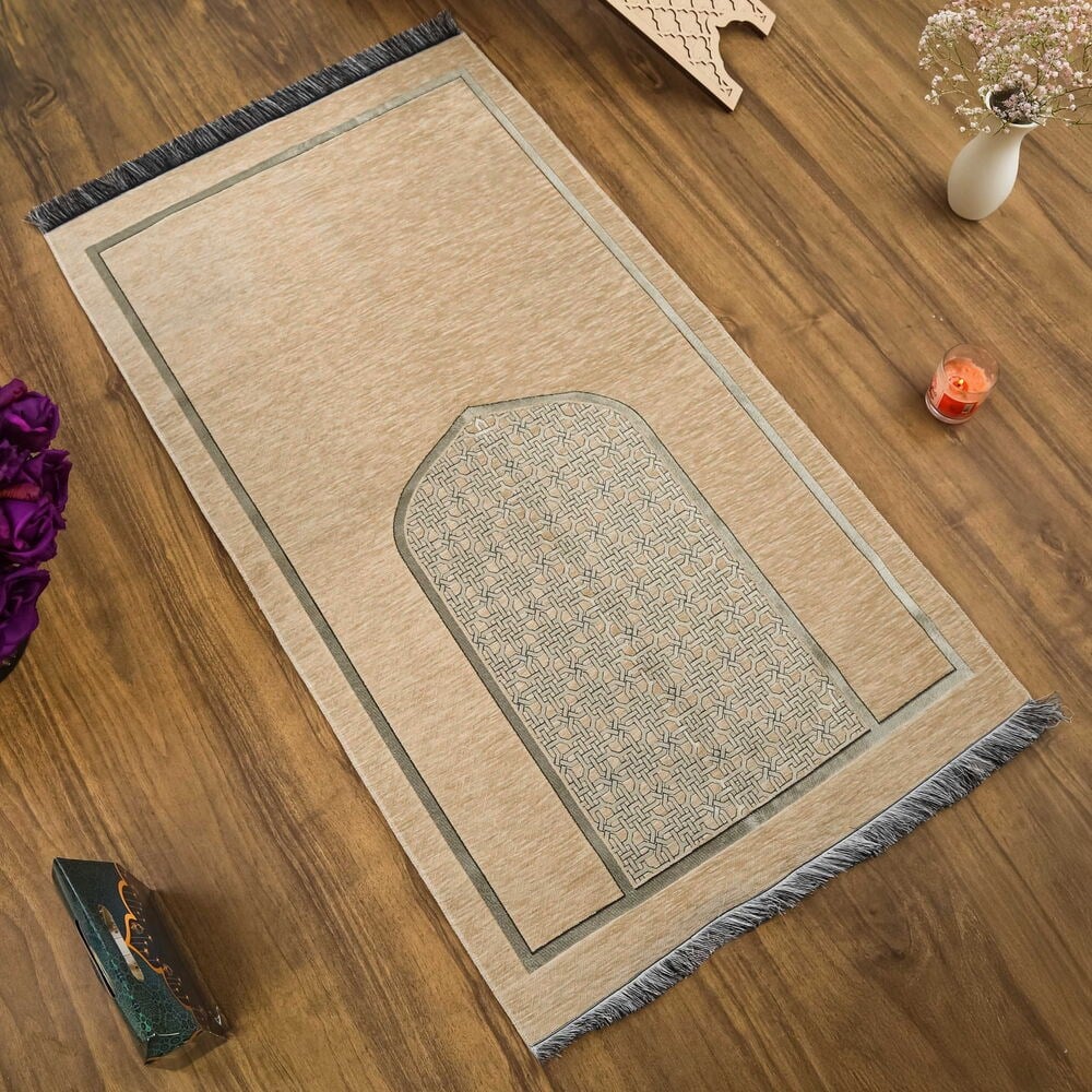 İsme Özel Selçuklu Desenli Lüks Şönil Seccade-Vizon (66X120cm) 520 gr