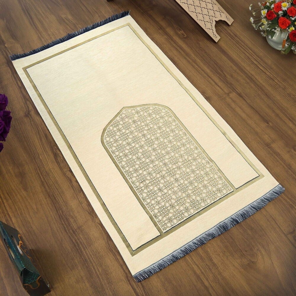 İsme Özel Selçuklu Desenli Lüks Şönil Seccade-Krem (66x120 cm) 520 gr