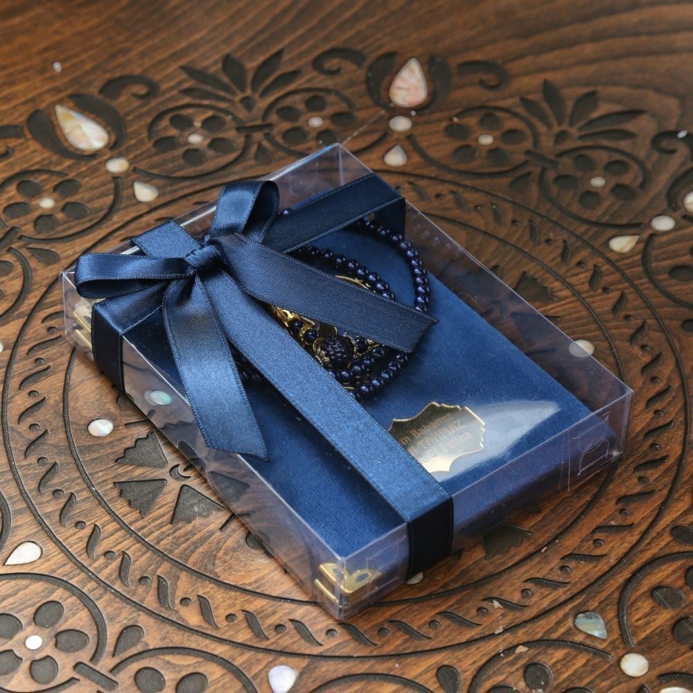 Kadife Yasin Kitabı (Çanta Boy), İnci Tesbih, Asetat Kutulu (17×15 cm 200 gr) Mevlid Seti-Lacivert