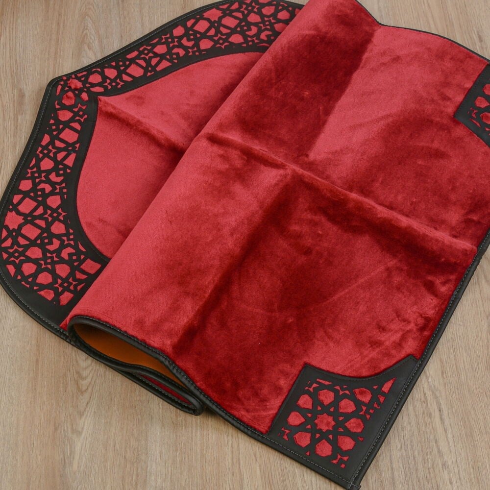 Lüks Çantalı Kaymaz Deri Tabanlı Soft Yumuşak Peluş Seccade Bordo (Seccade 72*228 cm, Çanta 39*44 cm)