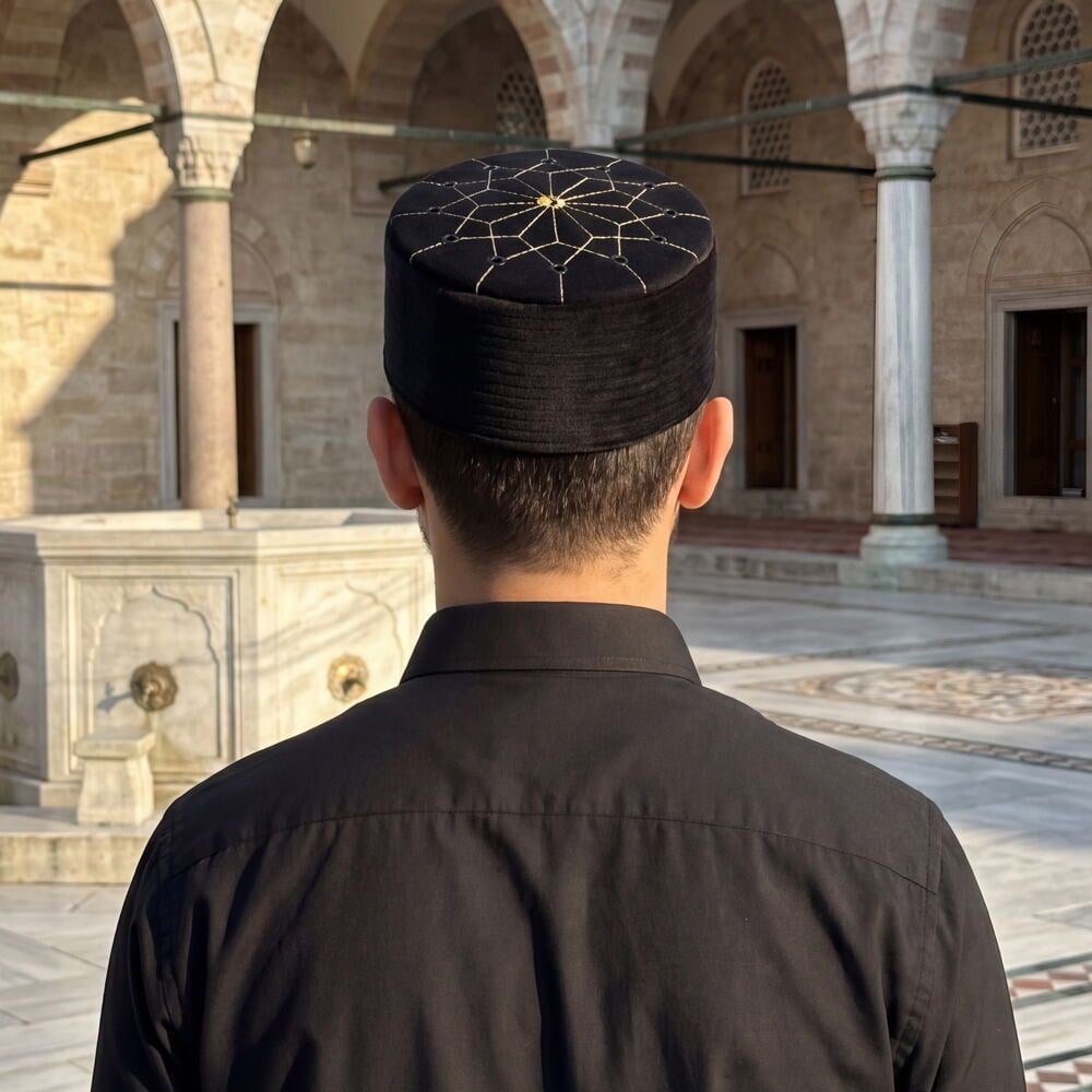 Lüks Kadife Keçeli Takke Nakışlı Siyah