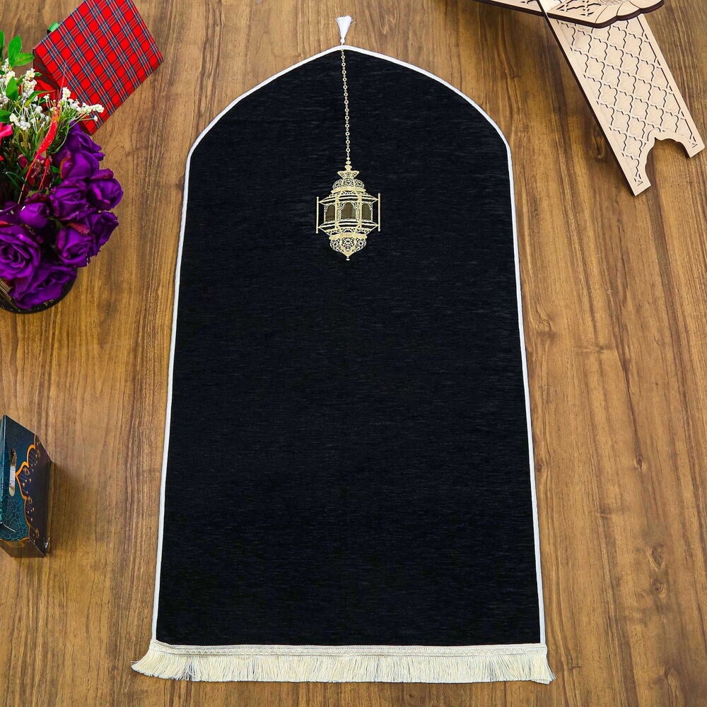 Mahya Desenli Lüks Astarlı Biyeli Şönil Seccade Siyah (66X125cm) 565 gr