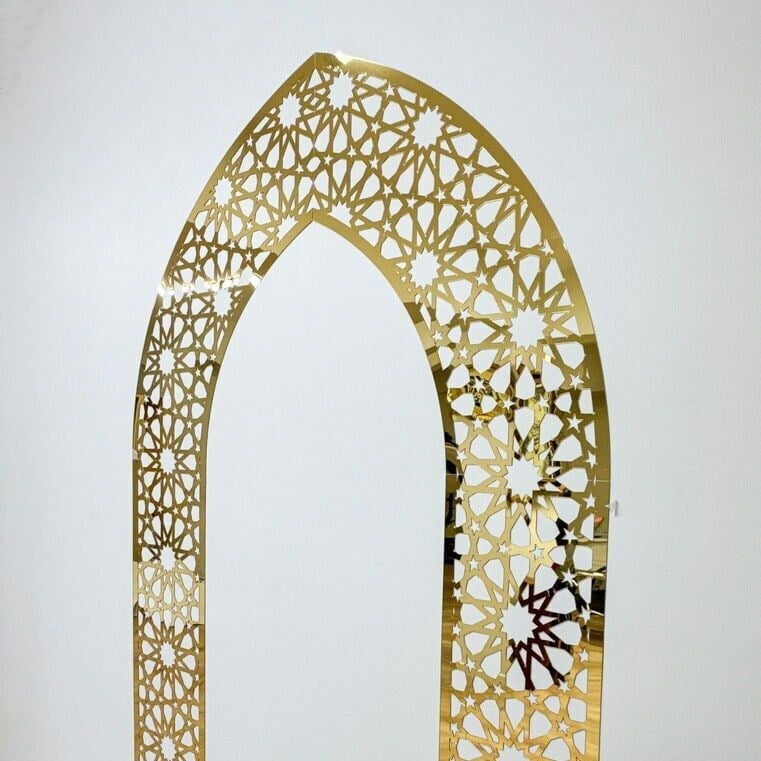 Mescit ve Evler İçin  Portatif  Namaz Kıble Mihrabı Gold Pleksi (85*175 cm)