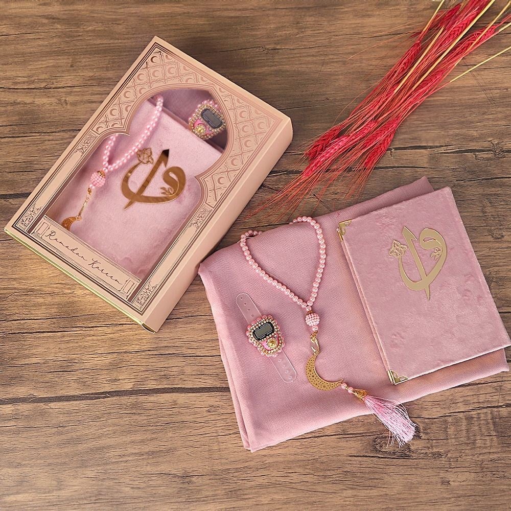 Ramazan Hediye Paketi, Kadife Kaplı Kur'an-ı Kerim, Pamuklu Şal,  İnci Tesbih, Lüks Taşlı  Zikirmatik (17*25*6 cm 620 gr)-Pembe