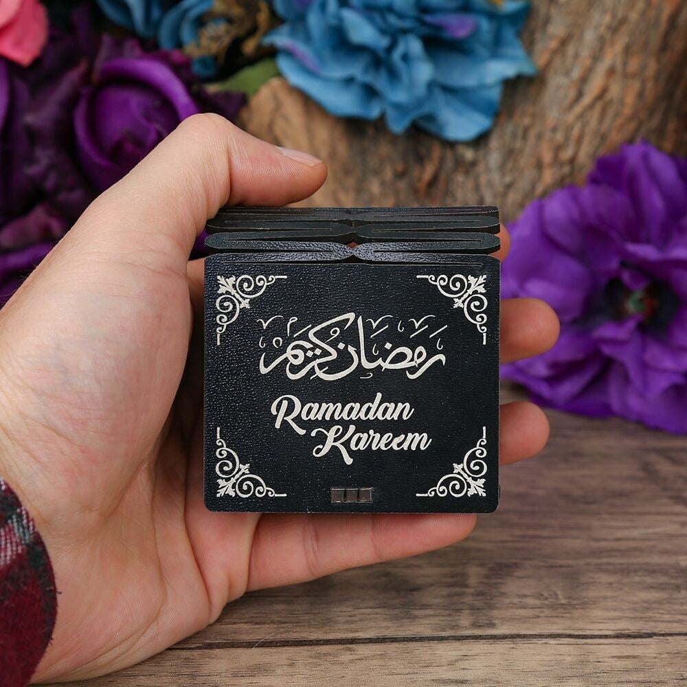Ramazan Kerim Mini Ahşap Kutu & Mini Kur'an-ı Kerim Siyah (8x7cm)