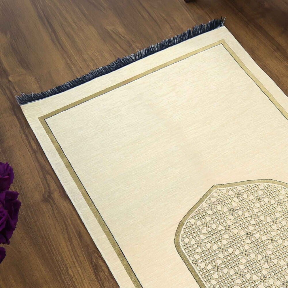 Selçuklu Desenli Lüks Şönil Seccade Krem ( 66 x 120 cm ) 520 gr