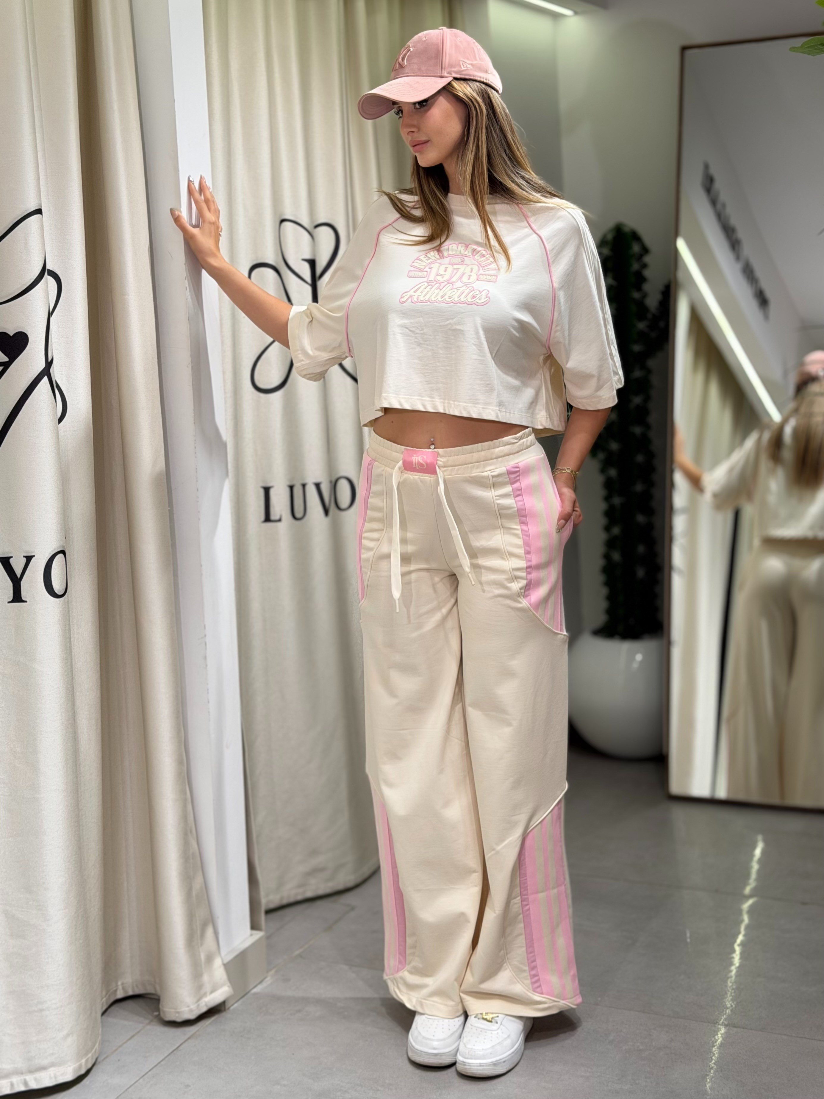 Zoya Yazı Baskılı Crop Pantolon Eşofman Takımı