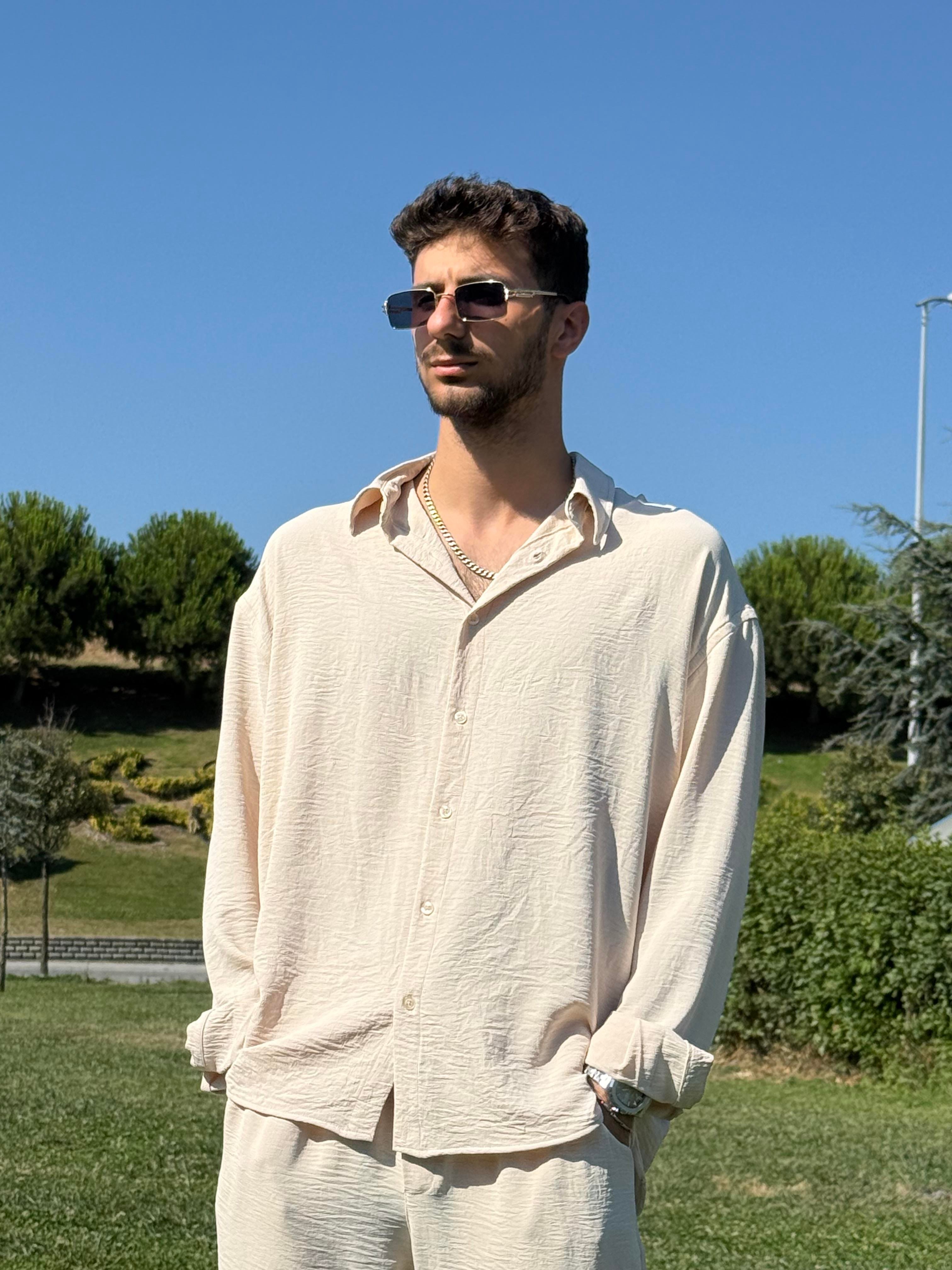 Oversize Yırtmaçlı Ayrobin Gömlek Bej