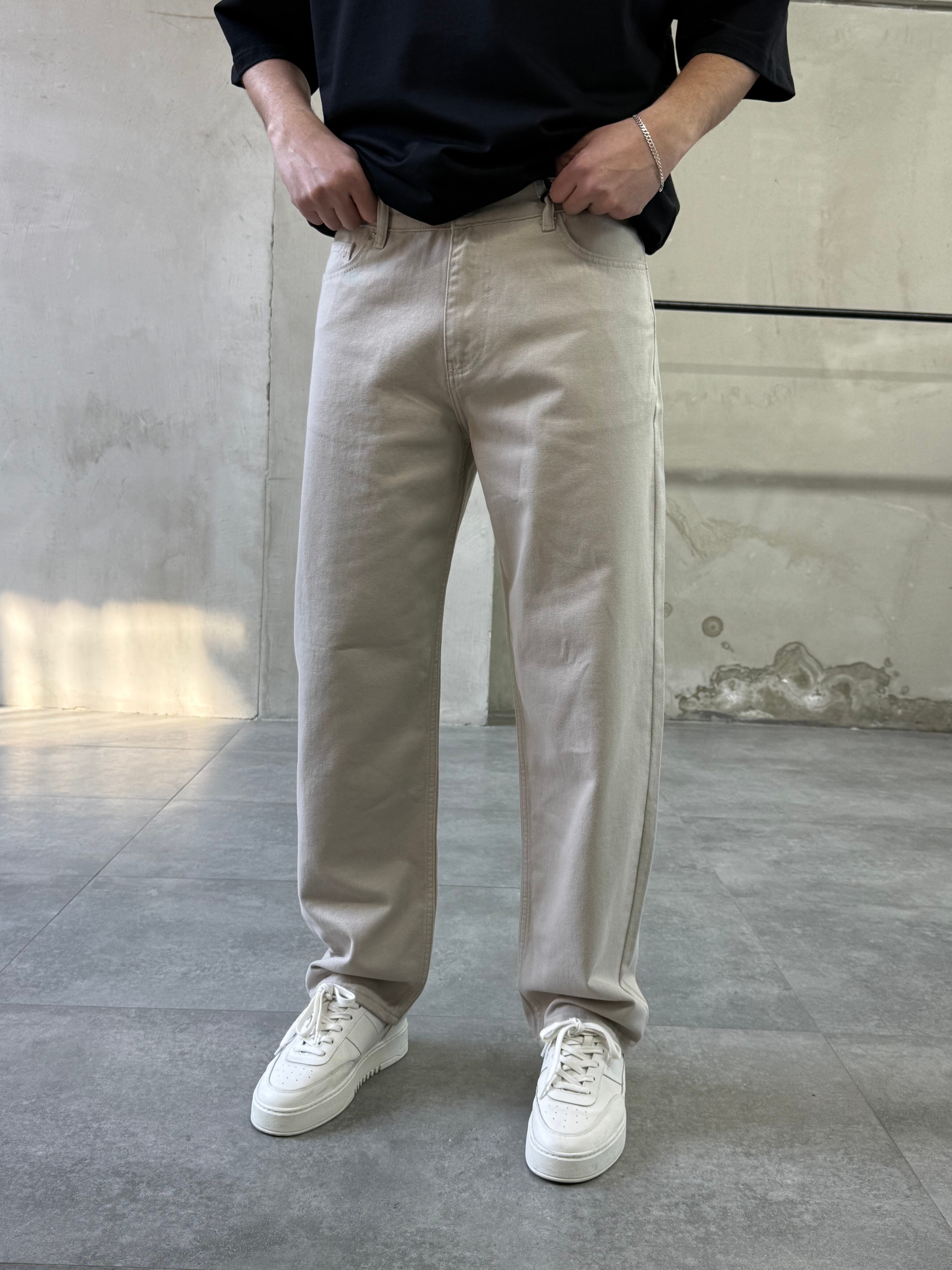 Basic Bej Baggy Jean