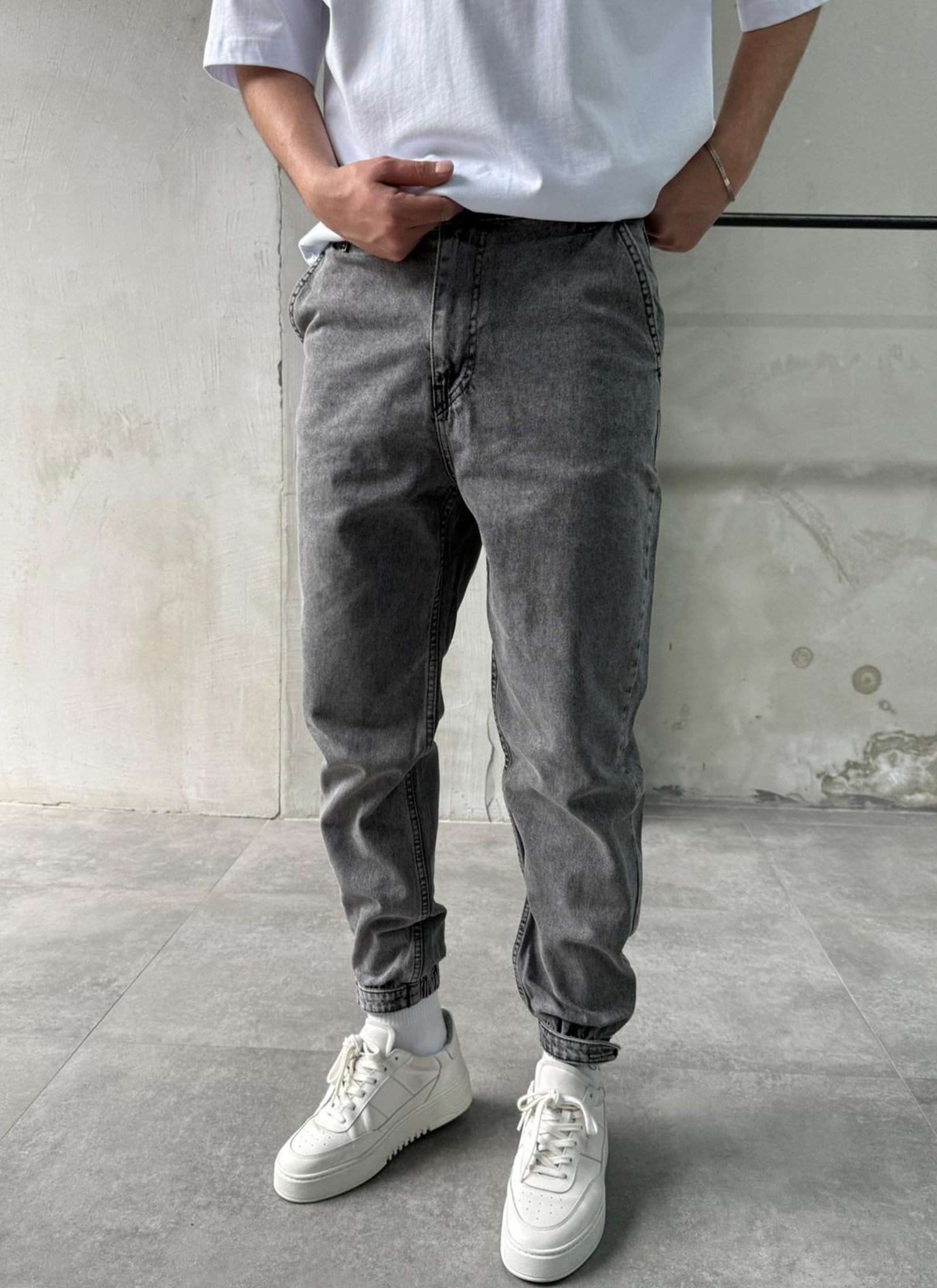 Bileği Cırtlı Açık Gri Jogger Pantolon