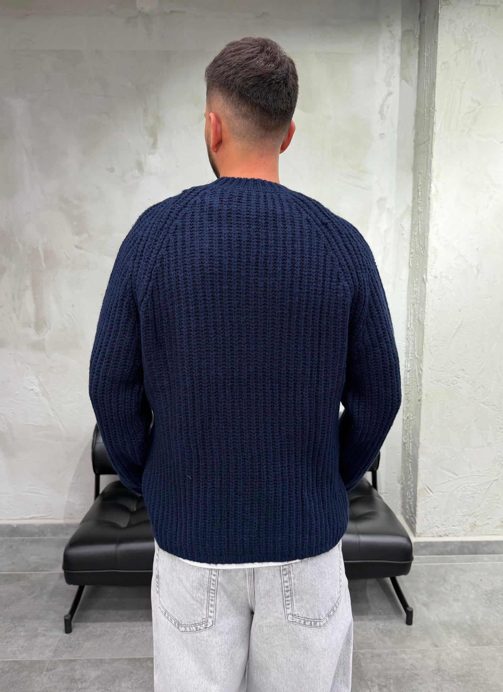 Boxy Fit Dokulu Uzun Kol Lacivert Kazak