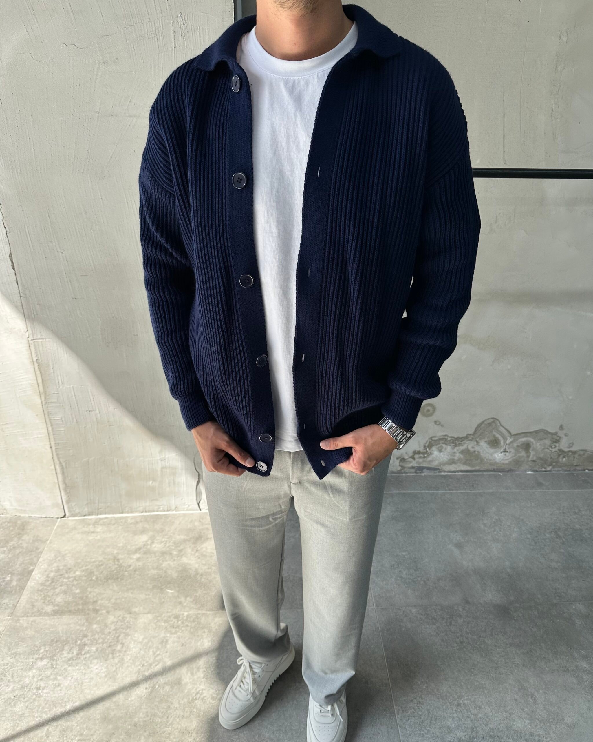 Düğmeli Lacivert Örme Hırka