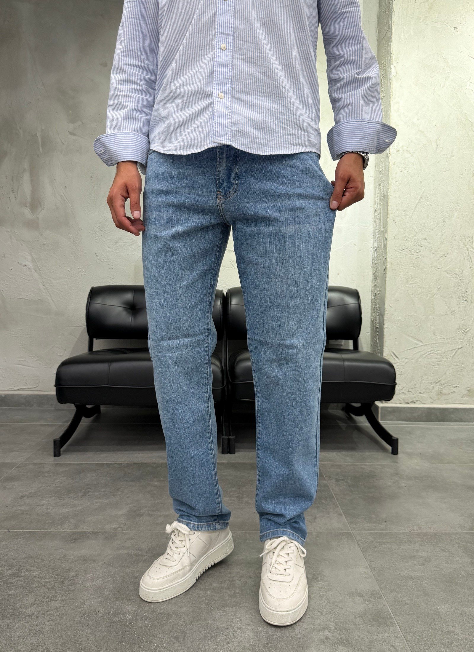 Düz Paça Mavi Yıkamalı Regular Fit Jean