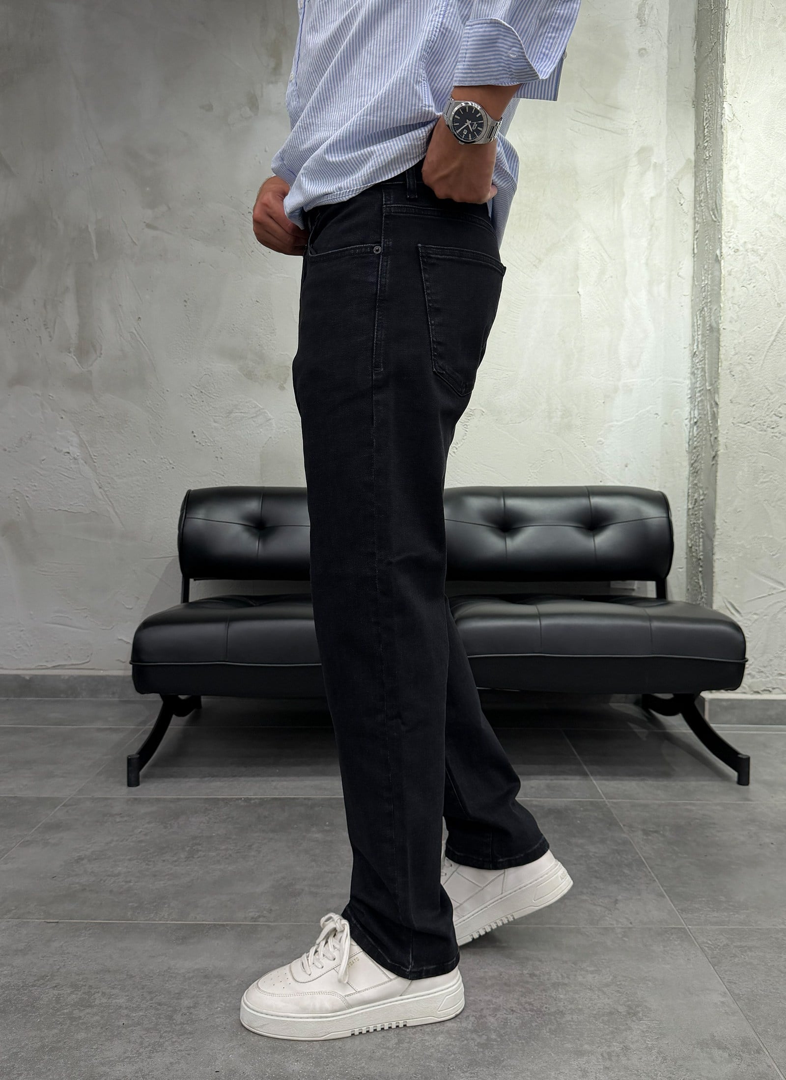 Düz Paça Siyah Regular Fit Jean