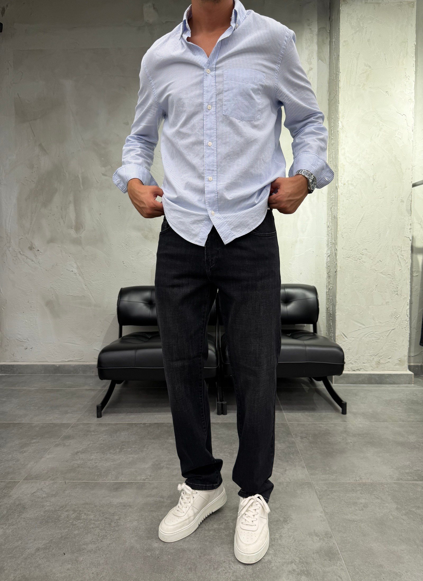 Düz Paça Siyah Yıkamalı  Regular Fit Jean