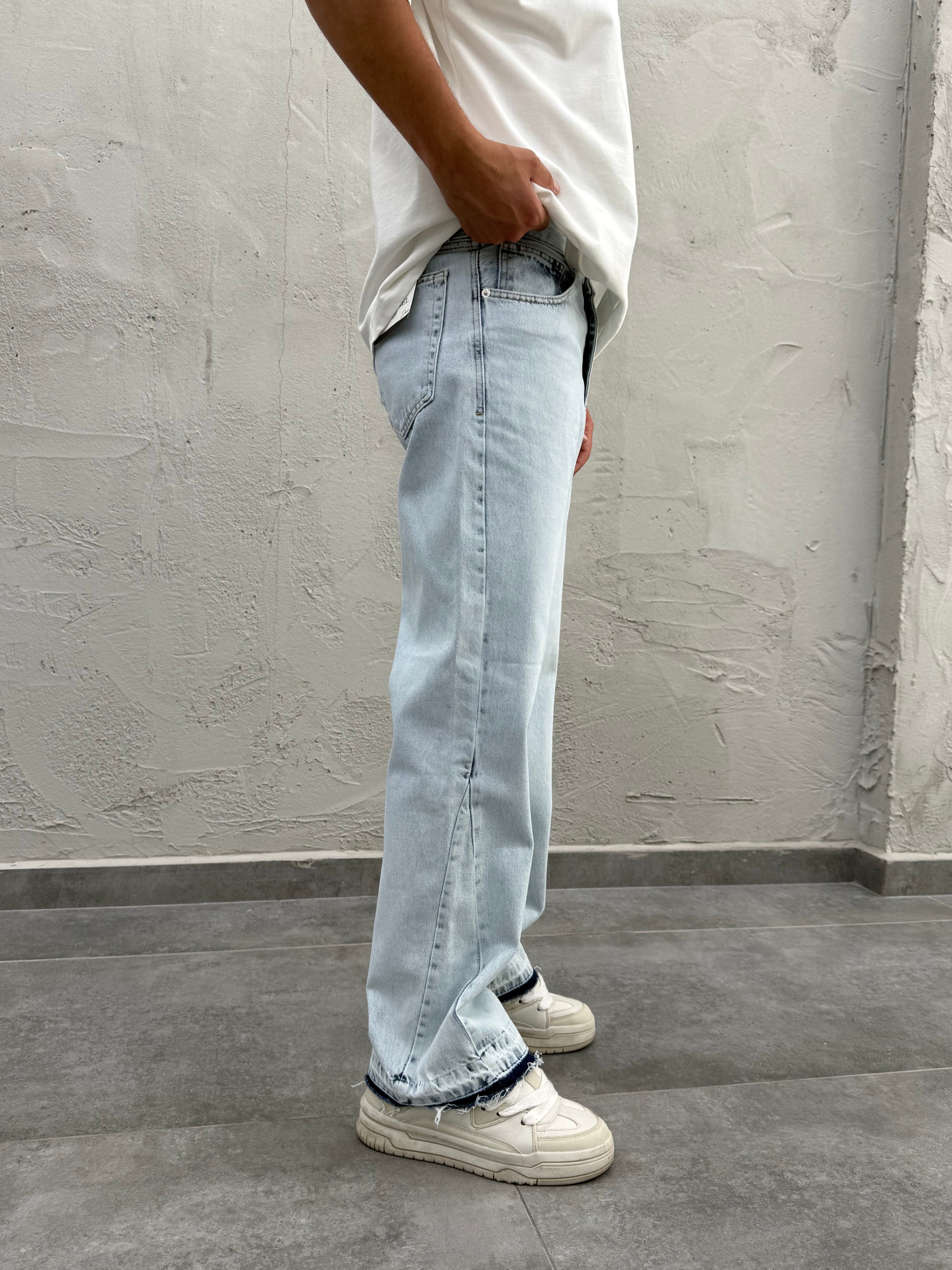 Efektli Yıkamalı Buz Mavi Flared Fit Jean