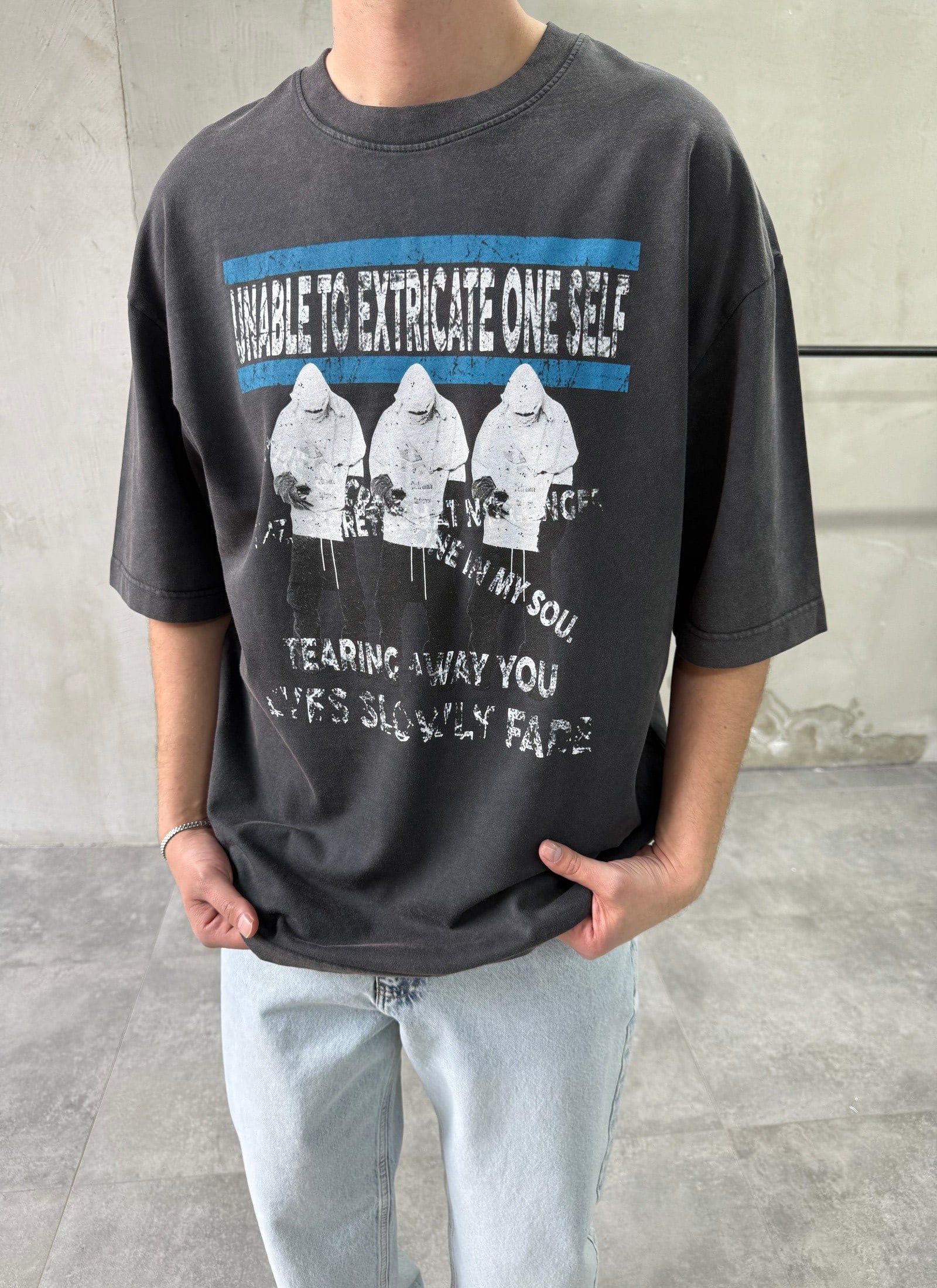 Figür Baskılı Yıkamalı Antrasit T-shirt