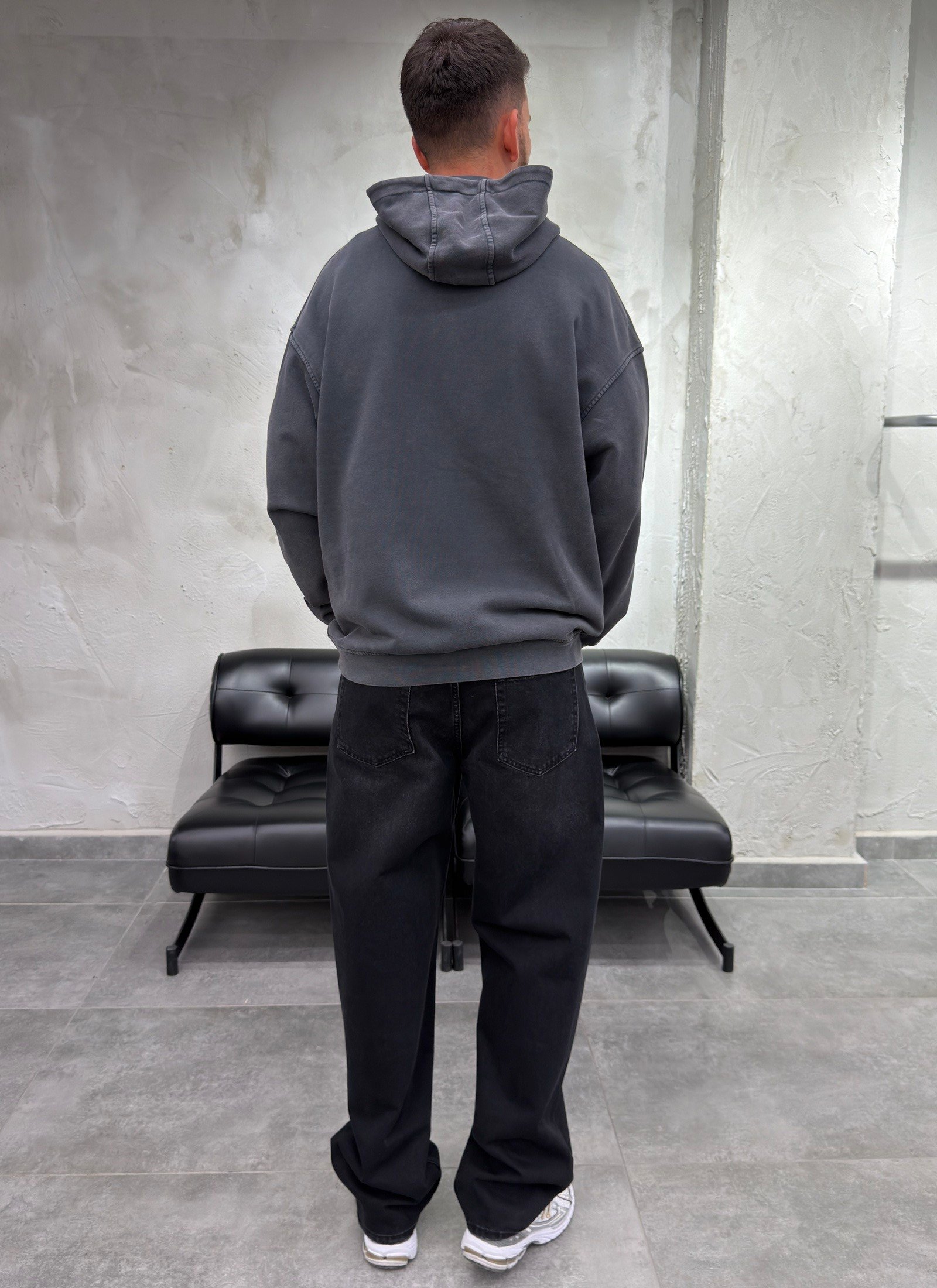 Kapüşonlu Kanguru Cep Yıkama Detay Siyah Sweatshirt