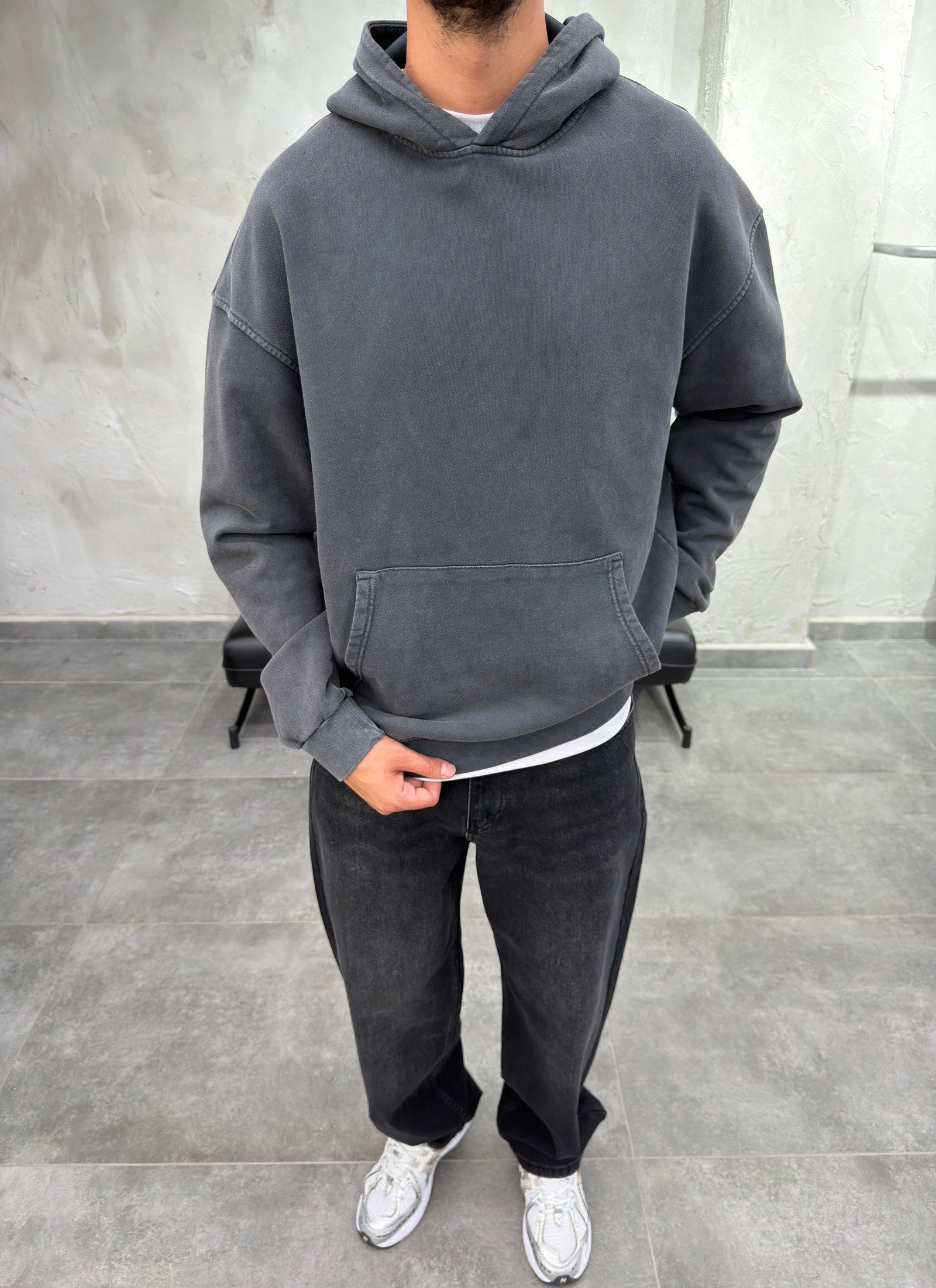 Kapüşonlu Kanguru Cep Yıkama Detay Siyah Sweatshirt