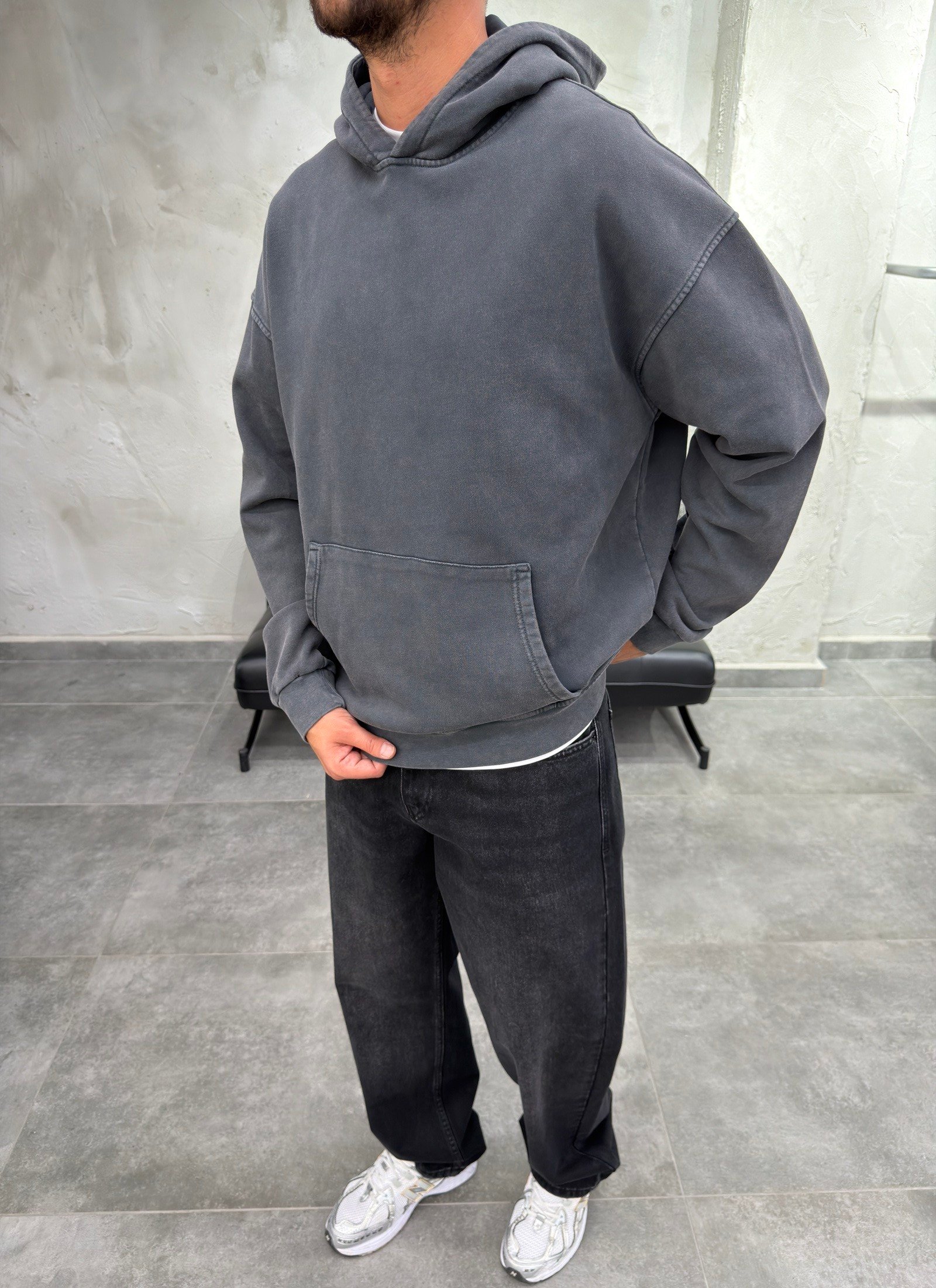 Kapüşonlu Kanguru Cep Yıkama Detay Siyah Sweatshirt