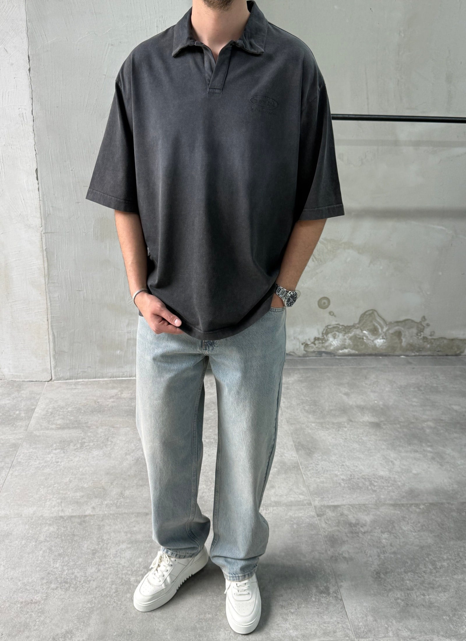 Never Lock Nakışlı Yıkamalı Antrasit Polo Yaka T-shirt