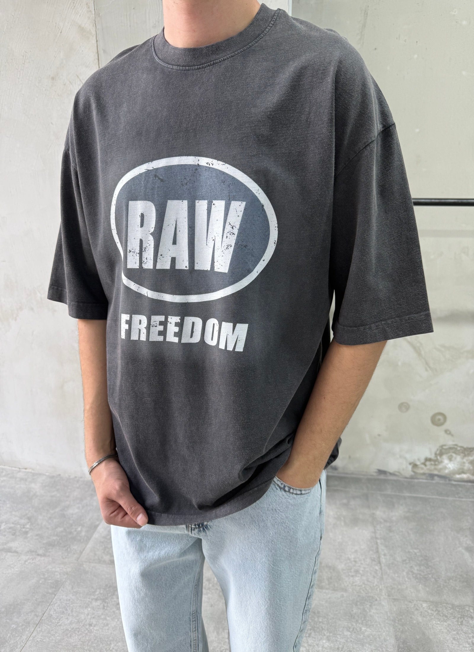 Raw Baskı Yıkamalı Antrasit Oversize T-shirt