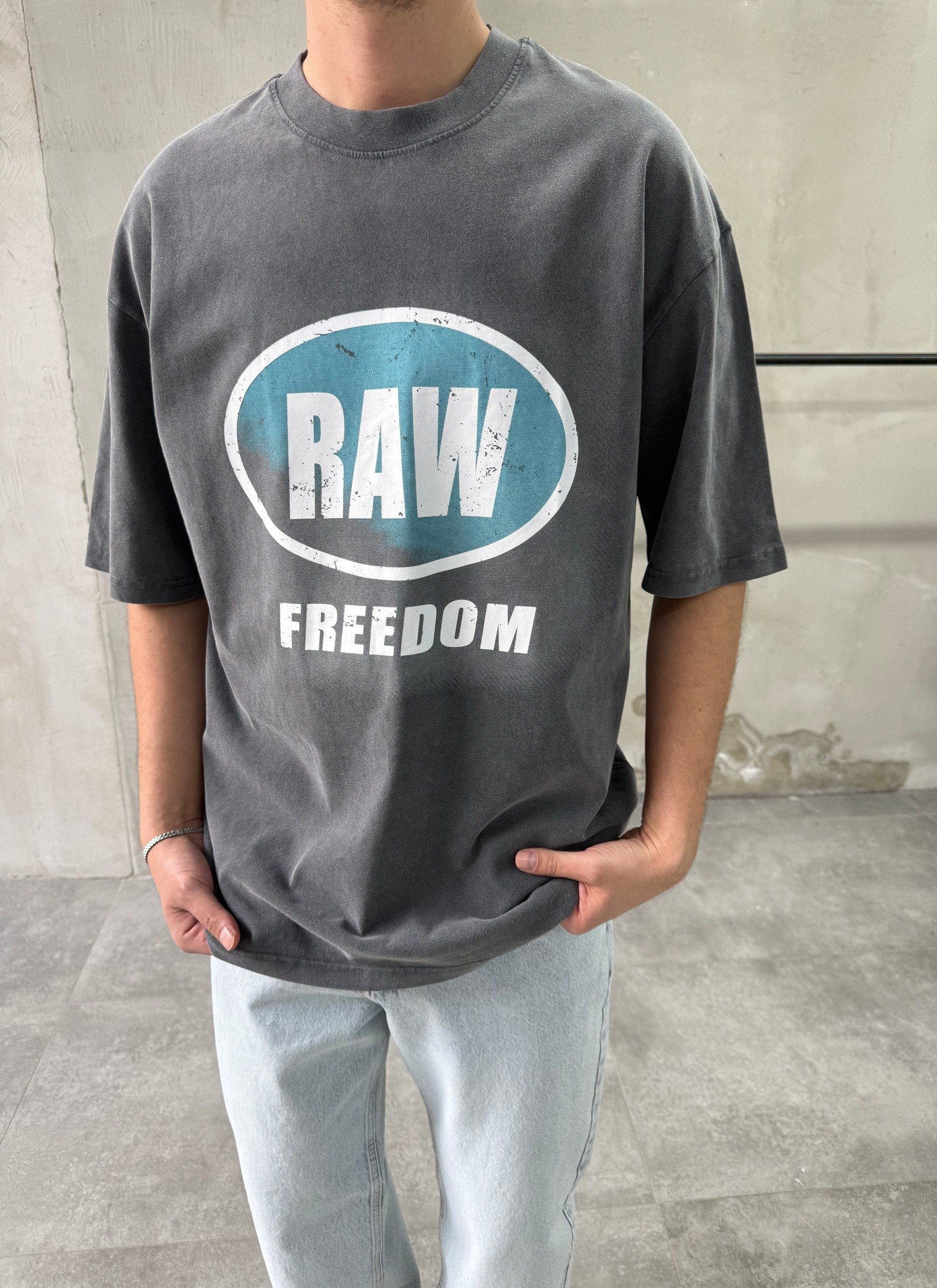 Raw Baskı Yıkamalı Gri Oversize T-shirt