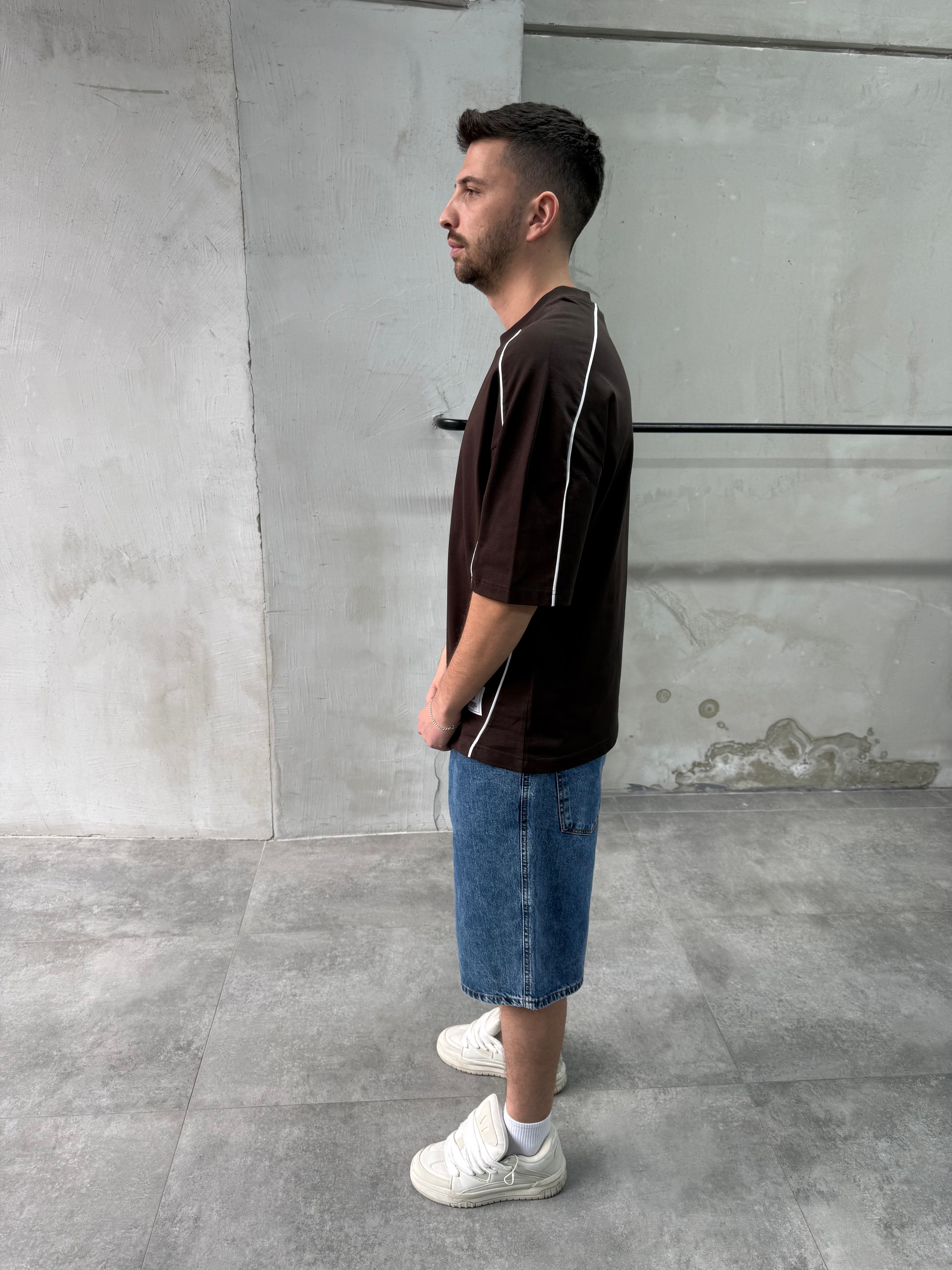 Şerit Detaylı Oversize Kahverengi T-shirt