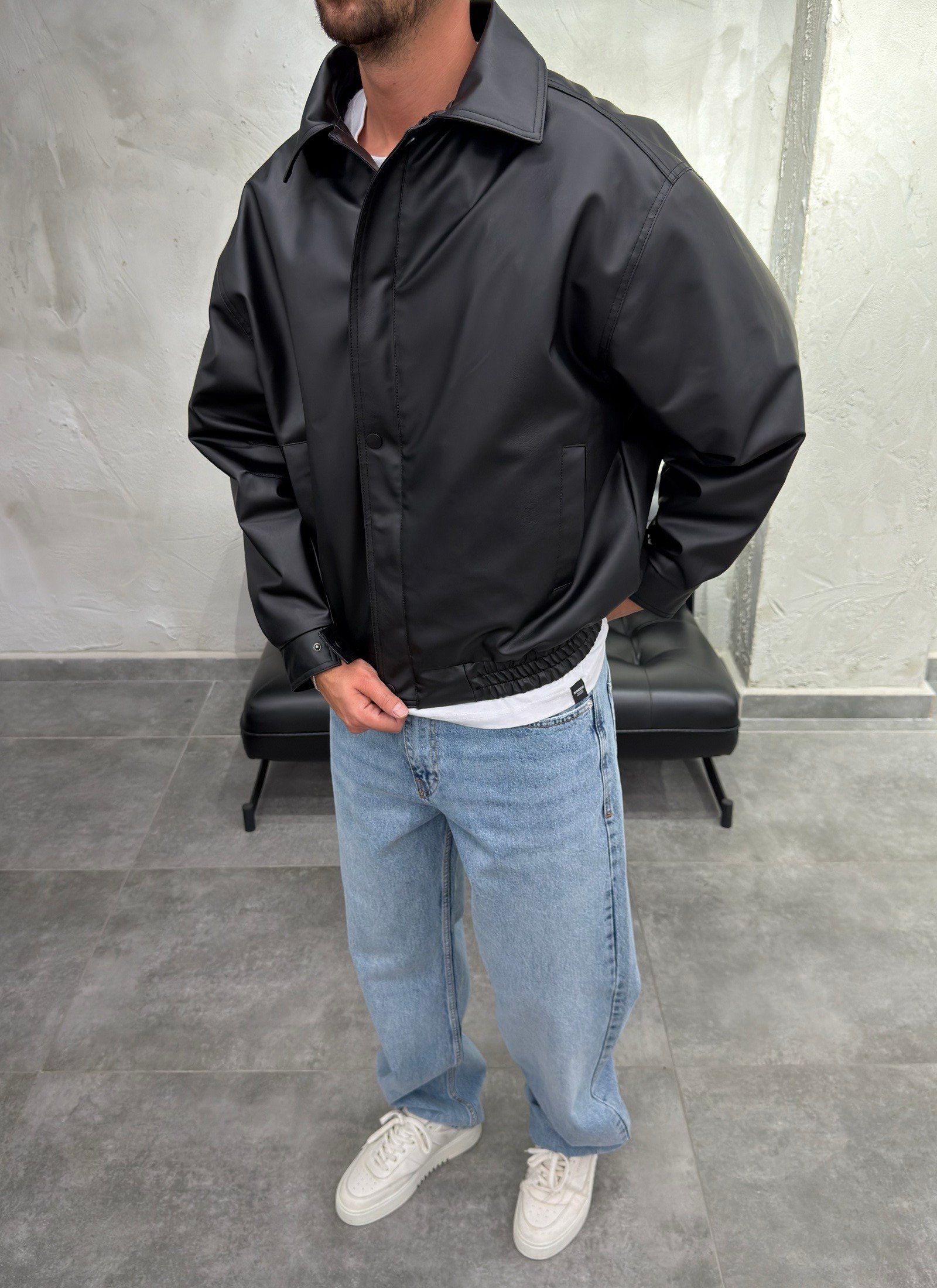 Sırt Different Nakışlı Siyah Bomber Ceket