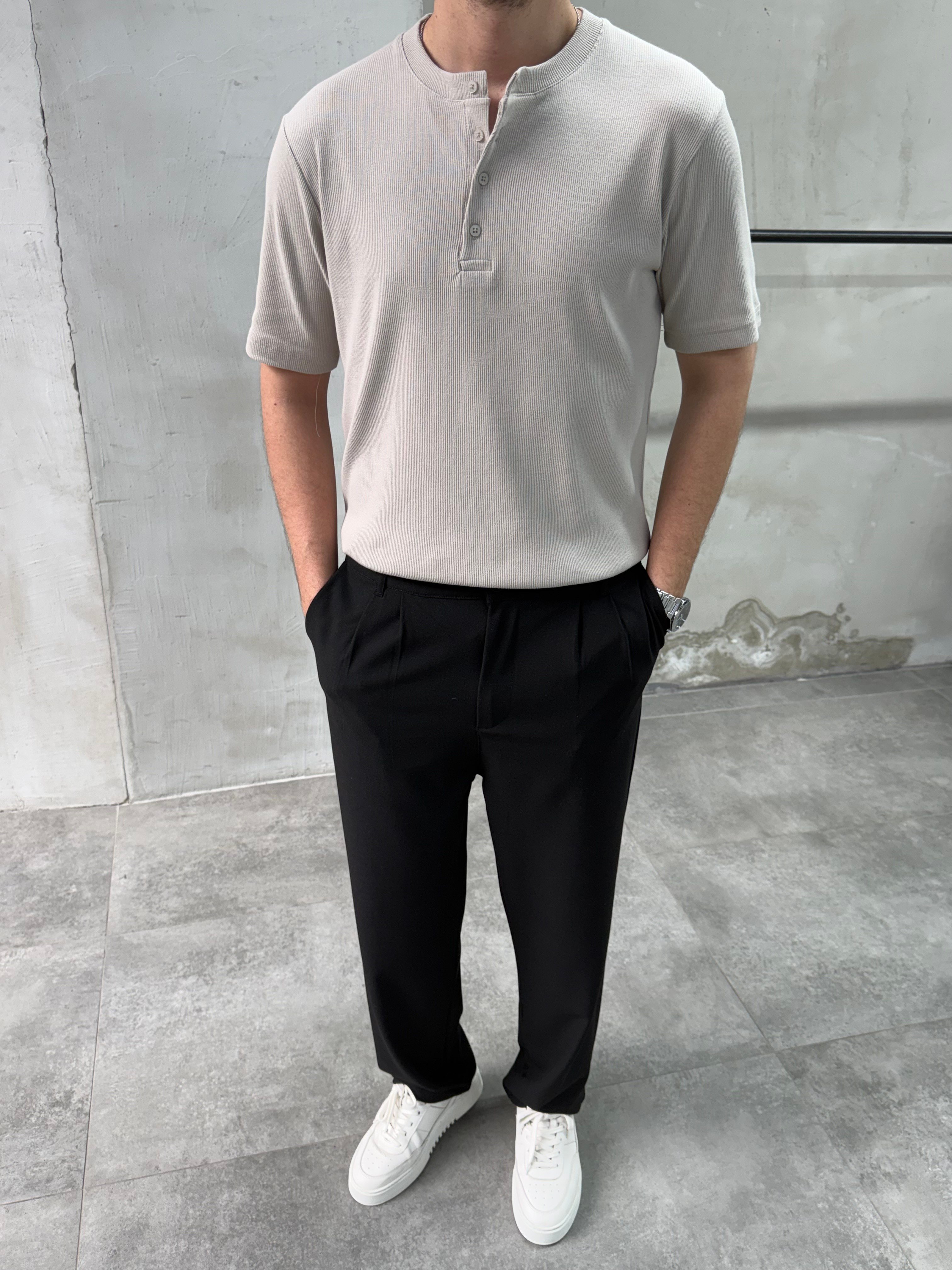 Slim Fit Düğmeli Yaka Fitilli Kısa Kollu Taş T-shirt