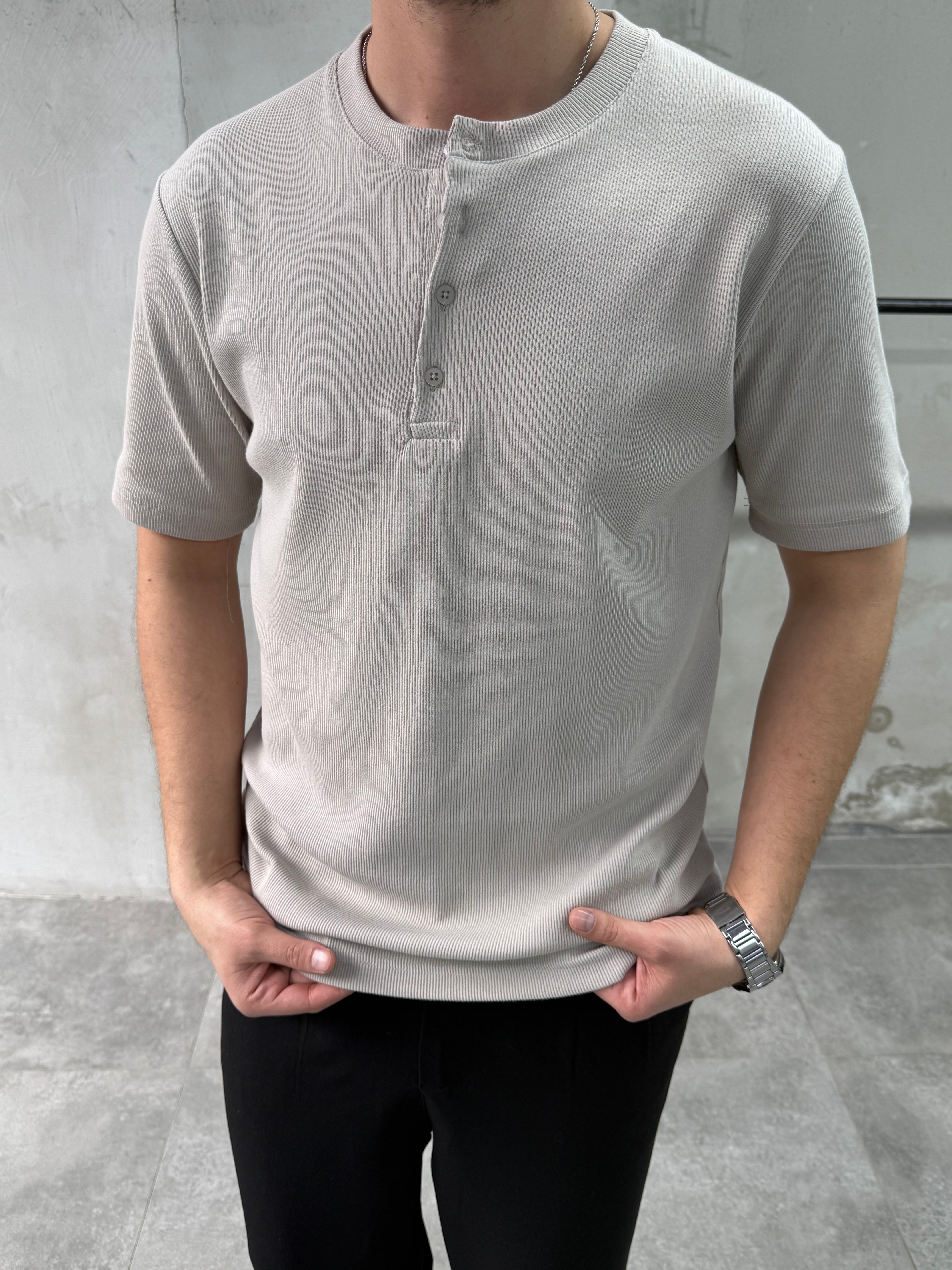 Slim Fit Düğmeli Yaka Fitilli Kısa Kollu Taş T-shirt