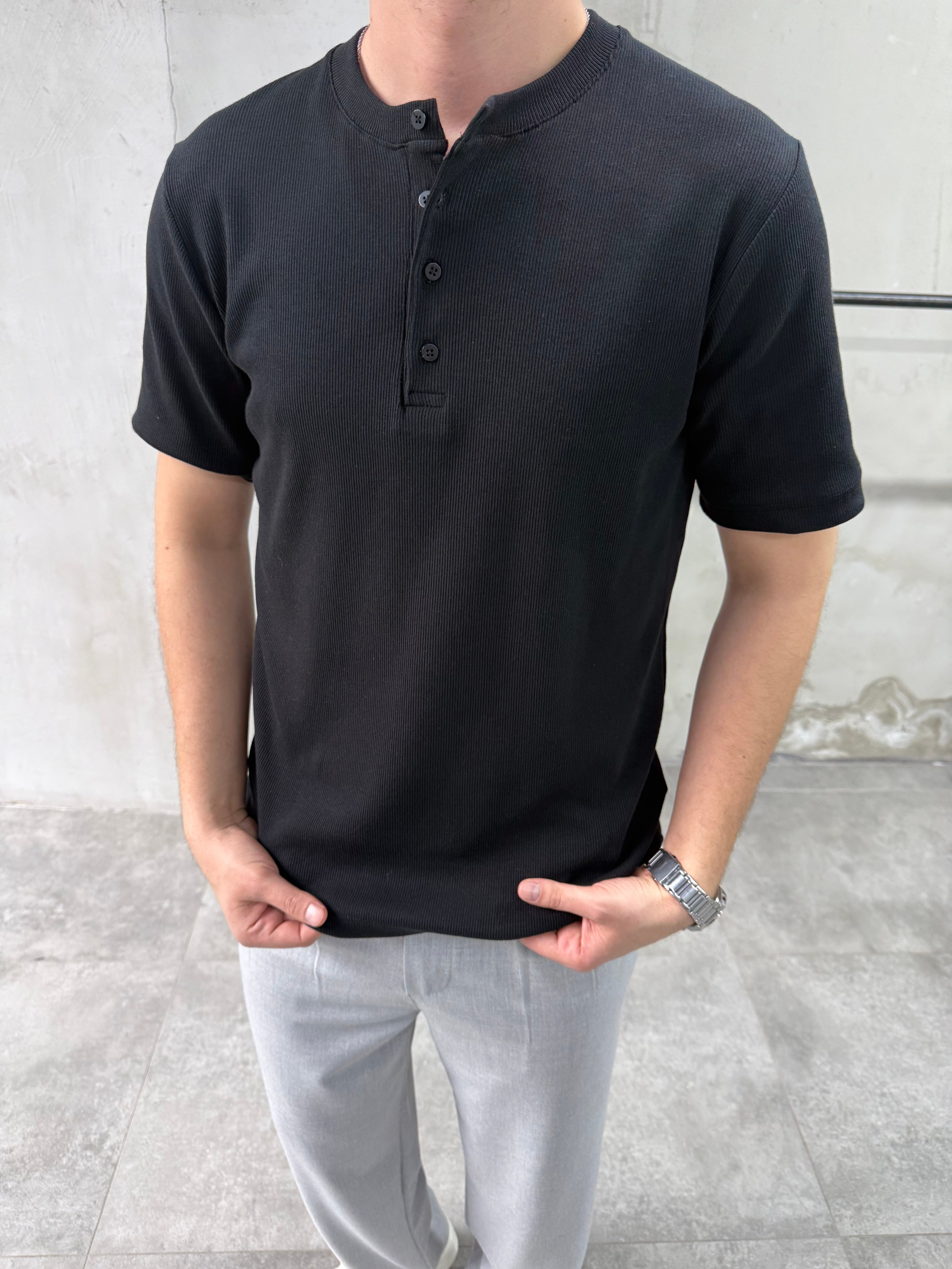 Slim Fit Düğmeli Yaka Fitilli Kısa Kollu Siyah T-shirt